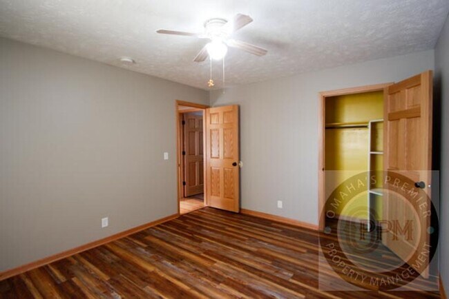 Building Photo - Spacious 3Bed/ 1Bath Home|$500 off the Deposit