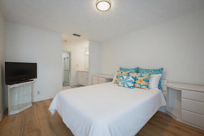 Building Photo - 903 Harbour Pointe Way