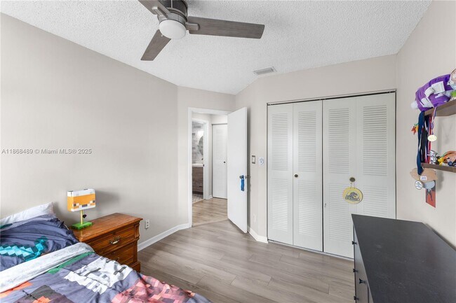 Building Photo - 10931 SW 10th Pl