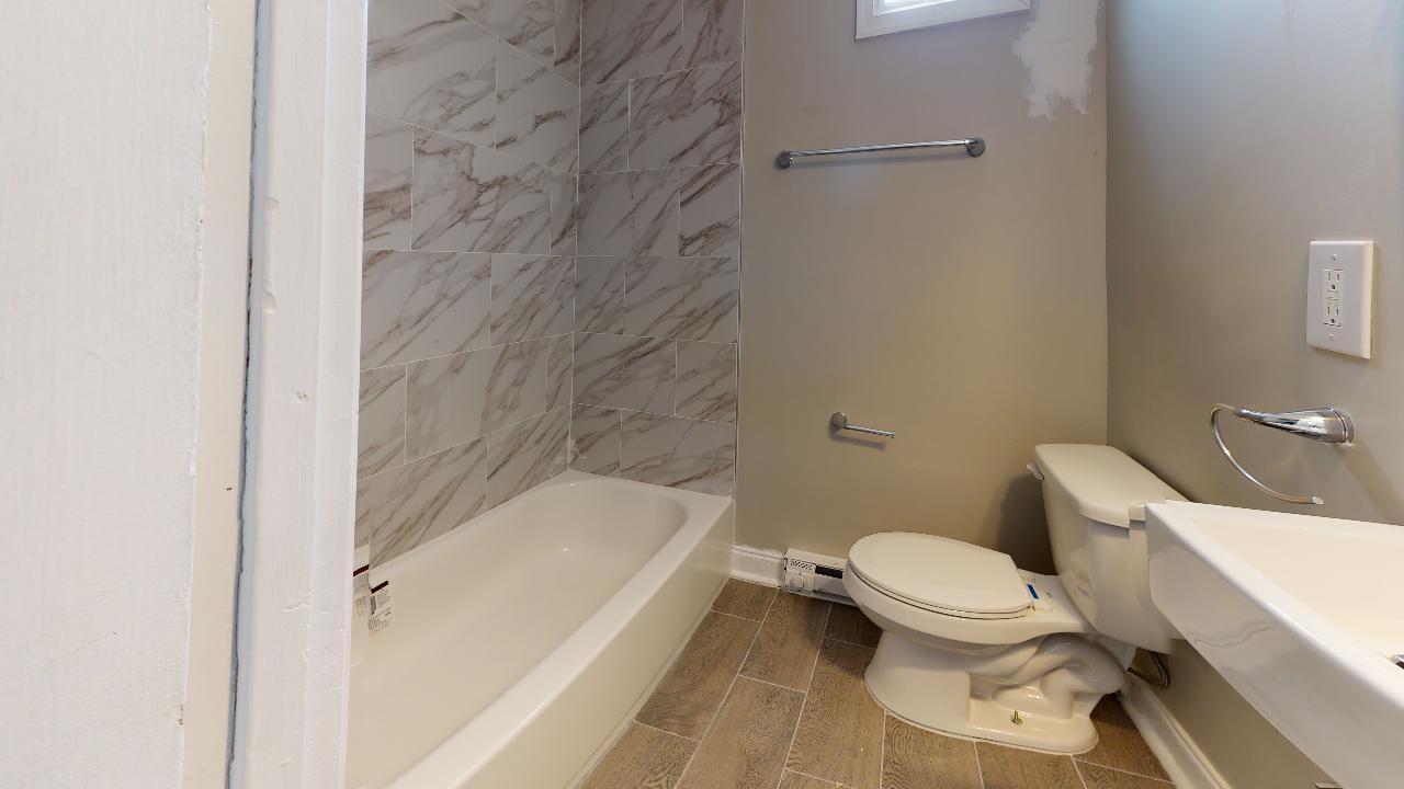 Bathroom - 108 Chestnut Pkwy