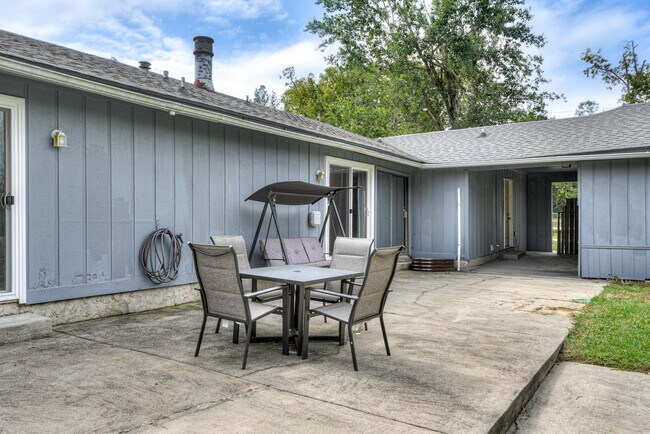 Building Photo - 634 Kettle Creek Dr