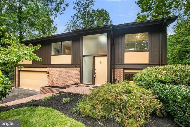 Building Photo - 4302 Wakefield Dr