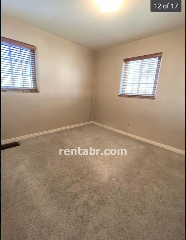 Building Photo - Come home to this Two Bedroom Bungalow in ...