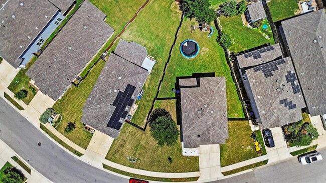 Building Photo - 324 Gaida Loop