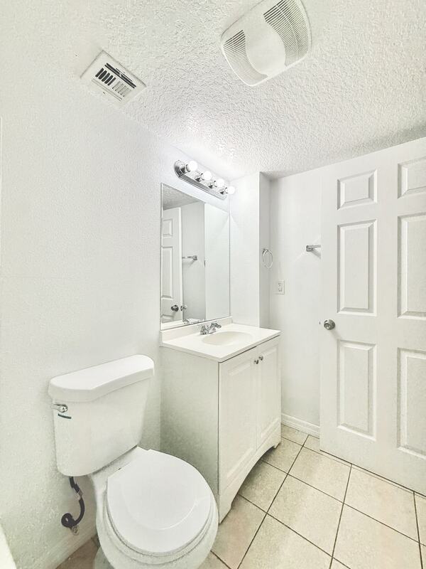Building Photo - 425 F St