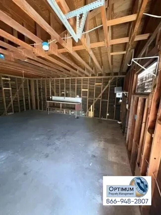 Building Photo - 13851 Pawnee Rd