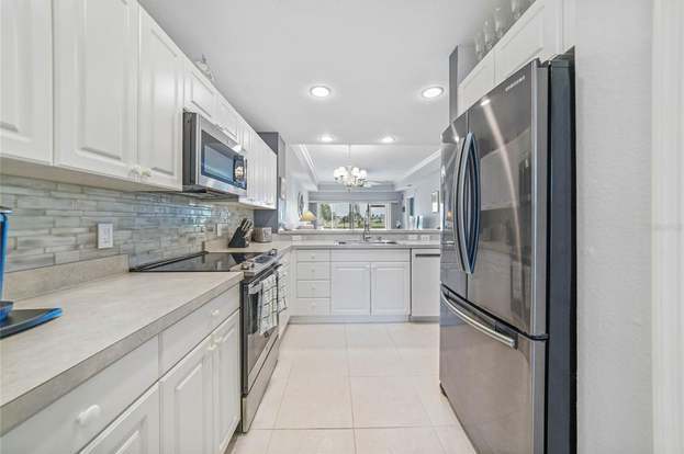 Building Photo - 1315 Saxony Cir