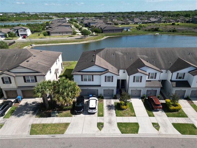 Building Photo - 9136 Hillcroft Dr