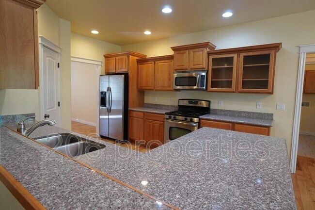 Building Photo - 871 N Grey Pebble Way