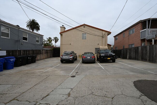 Building Photo - 4845scru