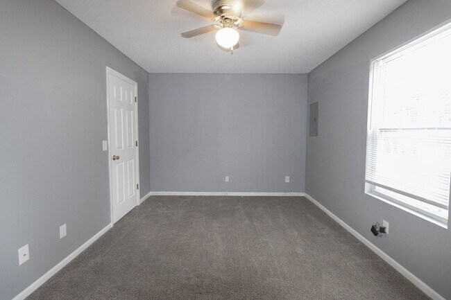 Building Photo - 4903 Moniteau