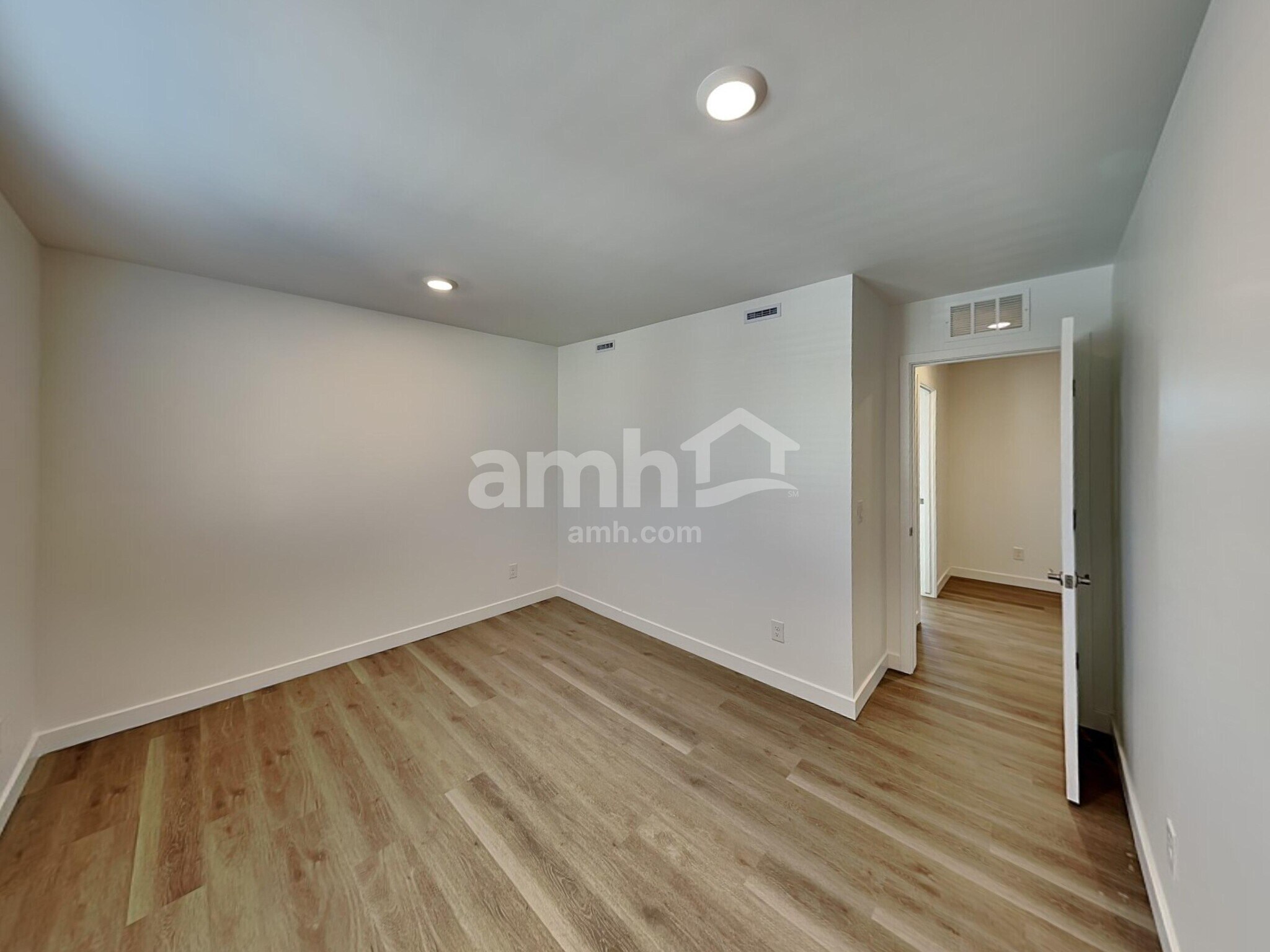 Building Photo - 9720 N Rancho Lozano