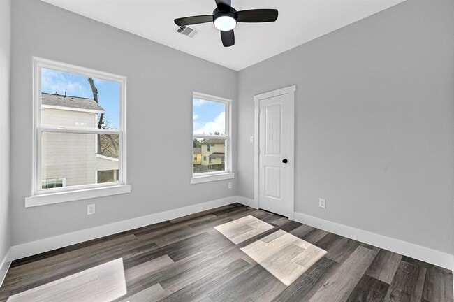 Building Photo - 7517 Hezekiah Ln