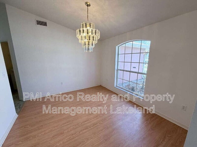 Building Photo - 5688 Fischer Dr