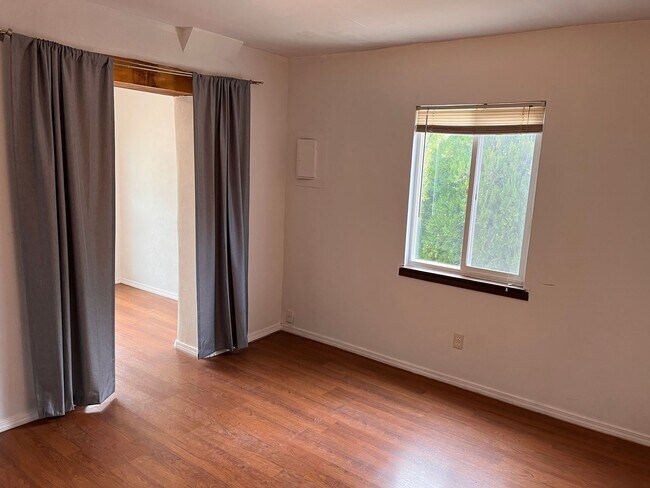 Building Photo - 406 Griffin St