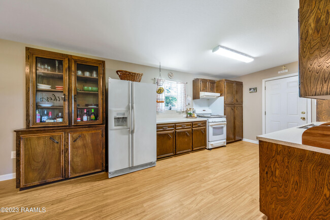 Building Photo - 110 Lana Dr