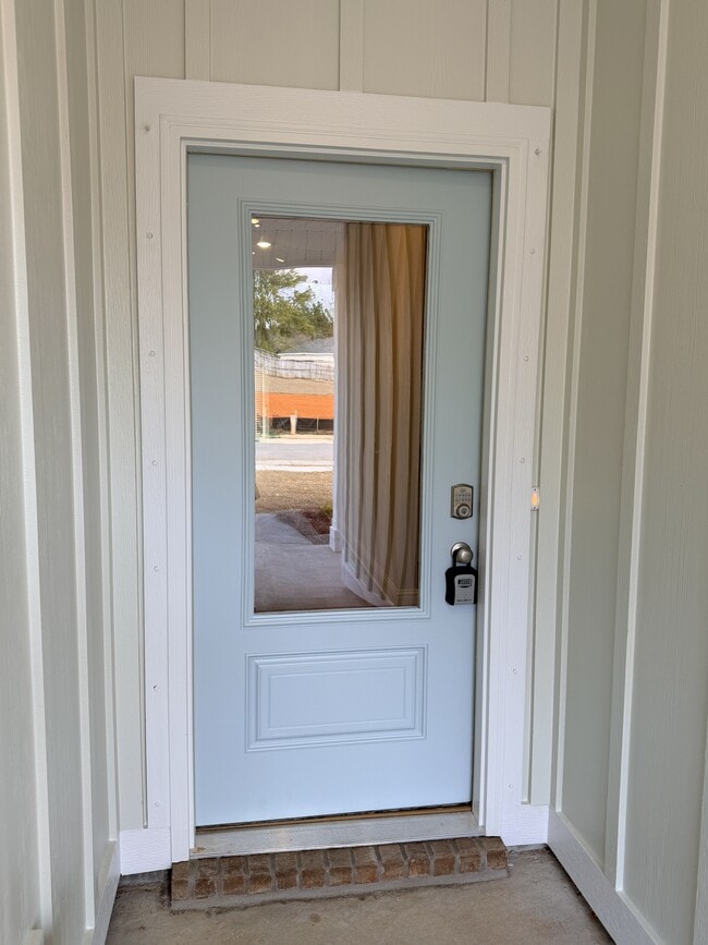 Building Photo - 7307 Hawkins Mnr