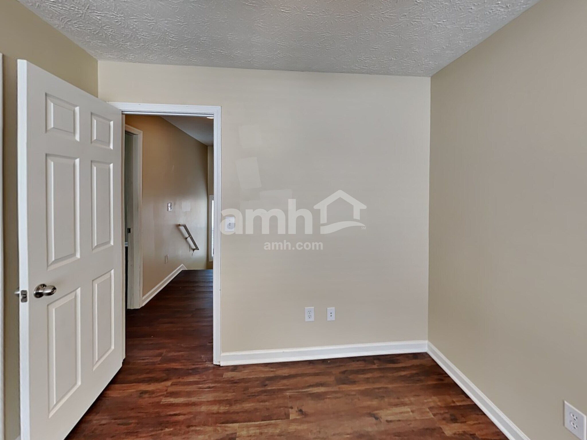 Building Photo - 616 Laurel Bnd