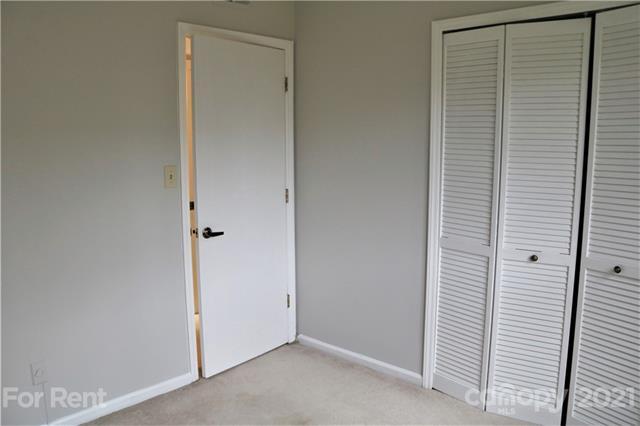 Building Photo - 1847 J Julian Ln