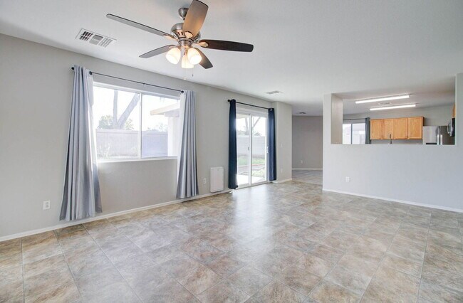 Building Photo - 5945 N 73rd Dr