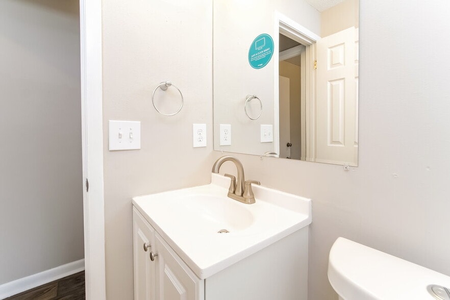 Building Photo - 6911 Coleus Ct