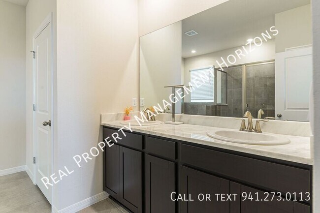 Building Photo - 3637 Turning Tides Ter