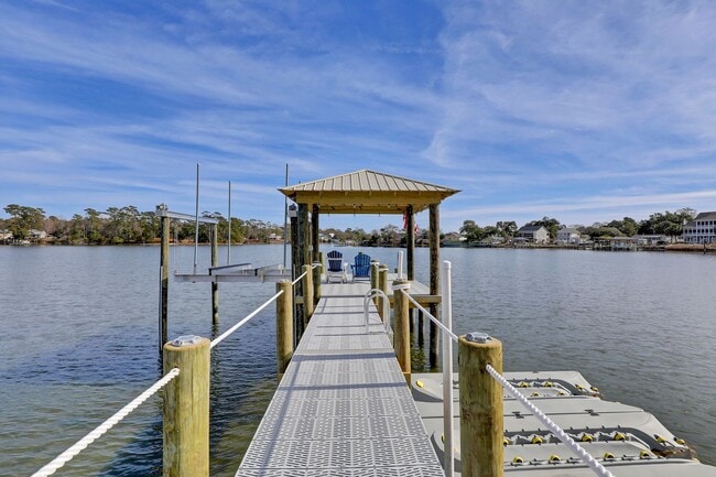 Building Photo - 1059 Meridian Dr