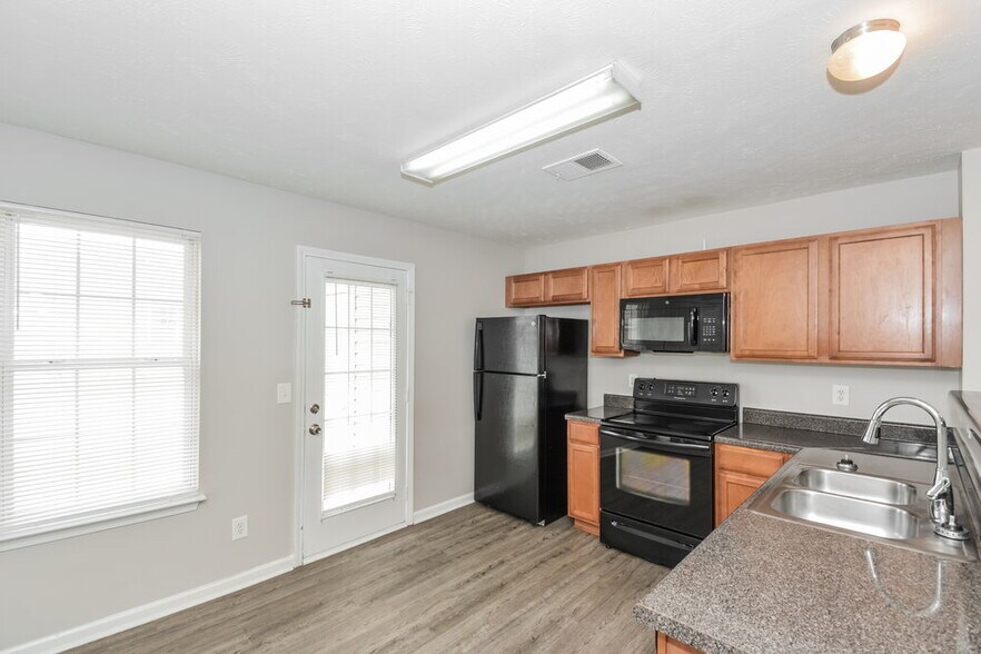 Building Photo - 8023 Logan Dr