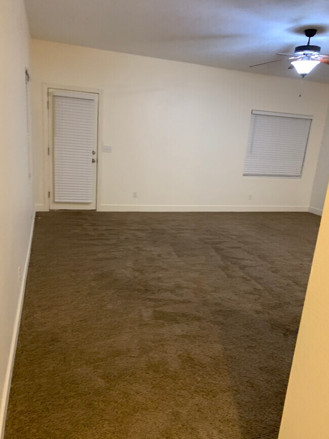 Living room - 2260 Cumorah Way