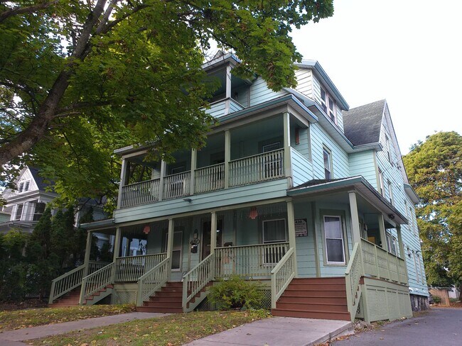 Primary Photo - 430 Westcott St