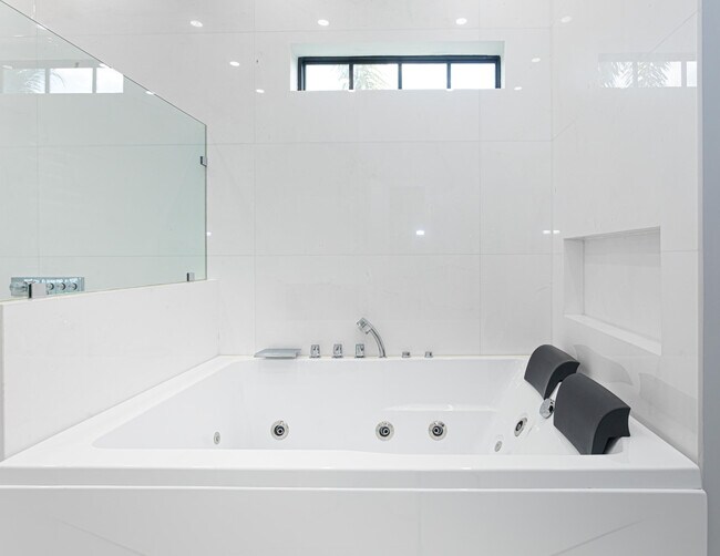 Building Photo - 3352 Siena Cir