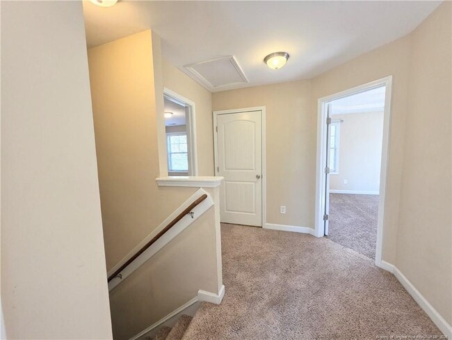 Building Photo - 389 Roanoke Dr