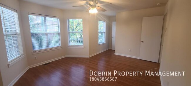 Building Photo - Renovated 5BD: Open floor plan - BLOCKS FR...