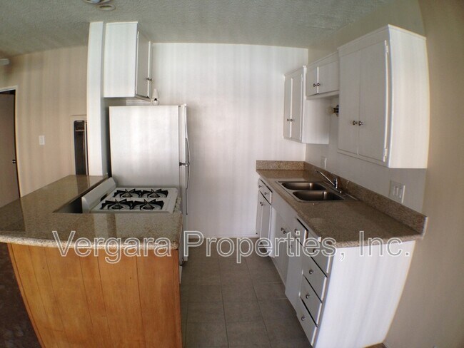 Building Photo - 5551 E 23rd St