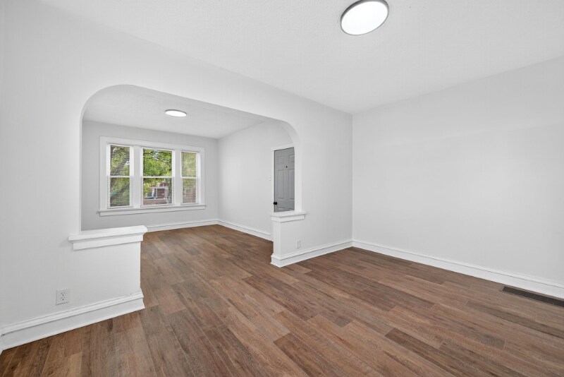 Building Photo - 5803 S Kings Highway Blvd