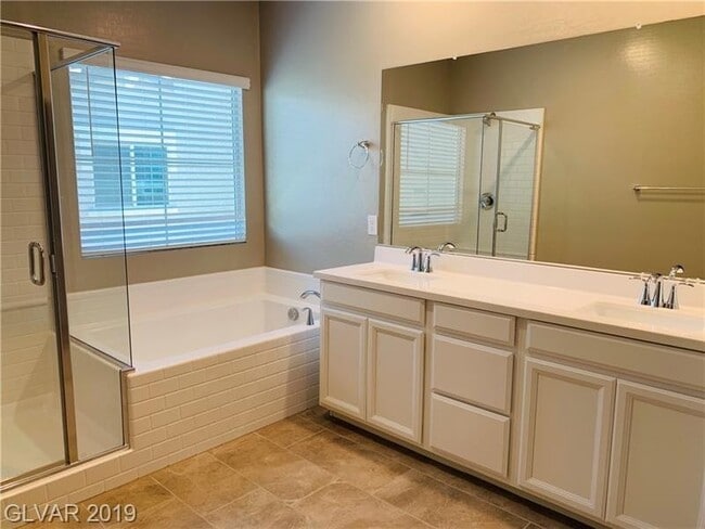 Building Photo - Amazing 2 story townhouse for lease!