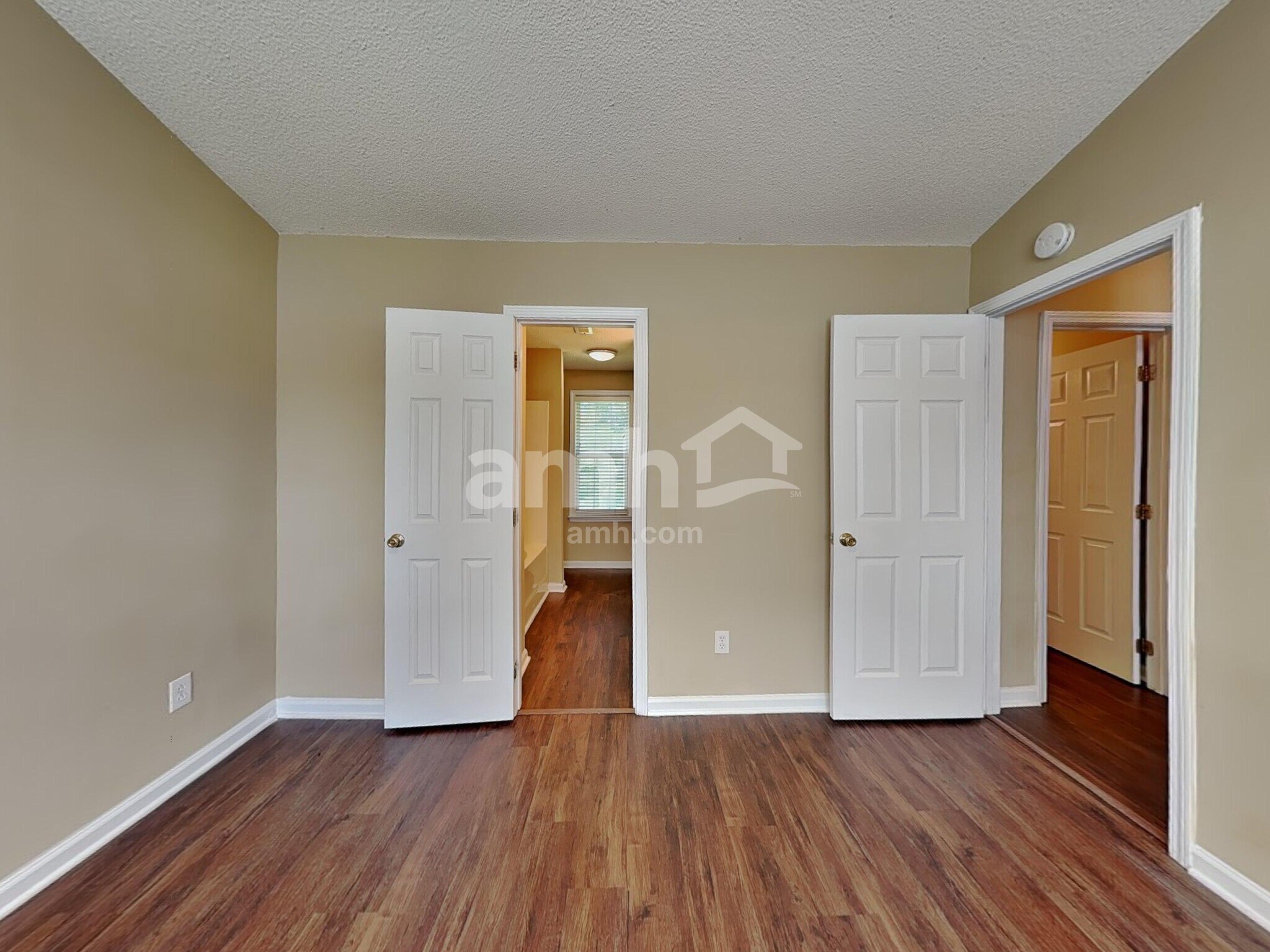 Building Photo - 706 Bellmeade Bay Dr