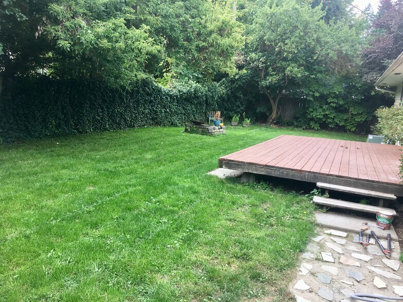 Backyard - 3512 East Ben Burr Boulevard