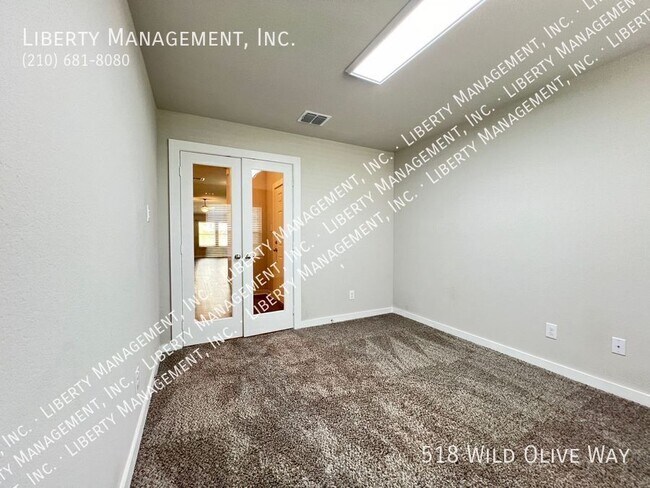 Building Photo - 518 Wild Olive Wy