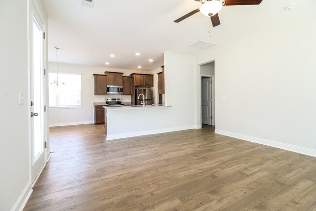 Building Photo - 116 Renwood Rd