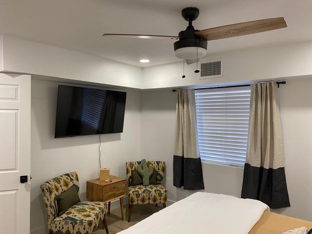 Building Photo - 1440 N Idaho Rd