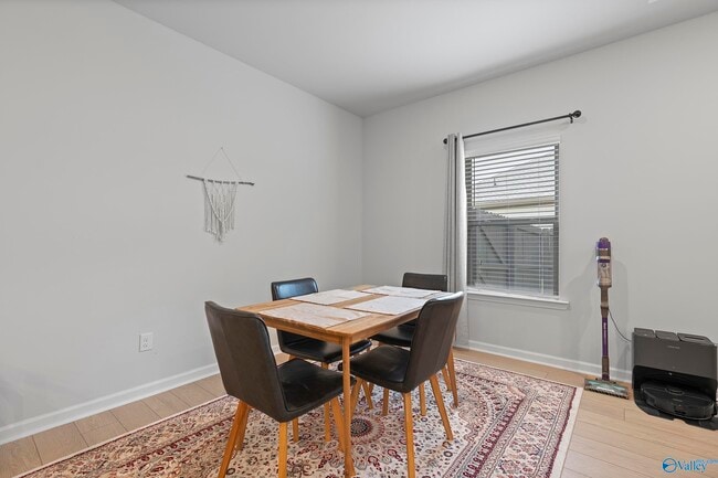 Building Photo - 14971 Greenleaf Dr