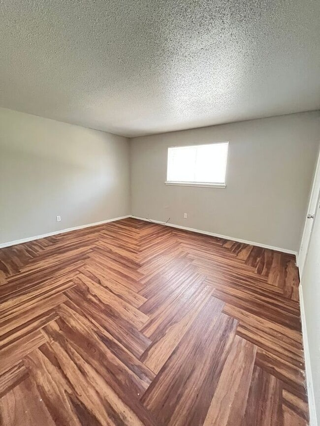 Building Photo - 1 Bed 1 Bath Apt NW OKC