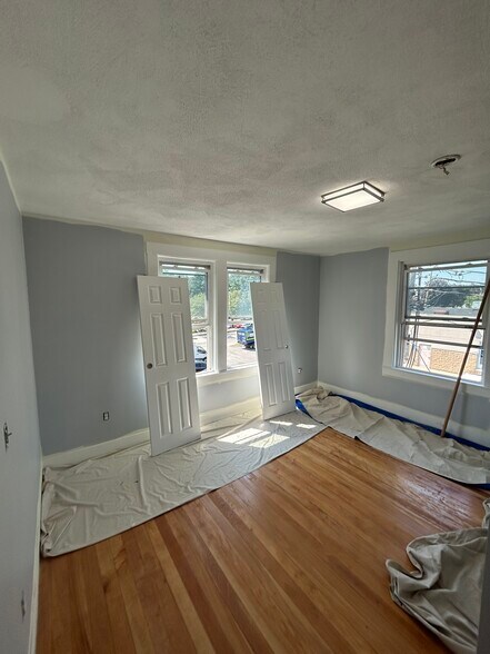 Building Photo - 8 Lexington Ter