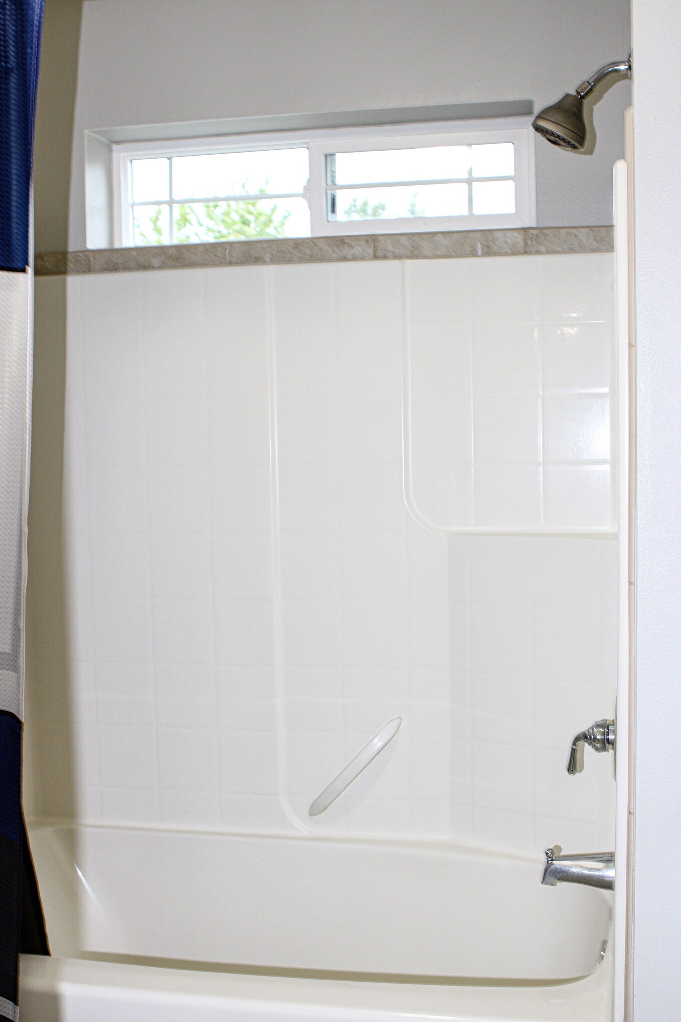 Building Photo - 7801 Rushmore Ave NE