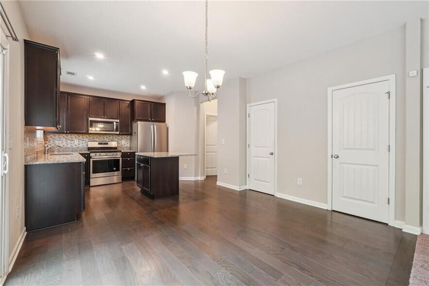Building Photo - 4981 Bramblewood Cir