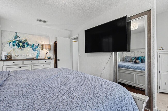 Building Photo - 7941 NW 3rd Pl