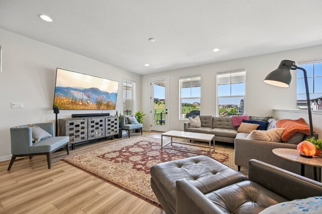 Building Photo - "Experience Spacious Comfort: 4-Bed, 3.5-Bath Retreat on Gladshine Drive!"