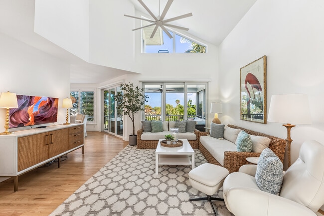 Building Photo - 788 Beach View Dr