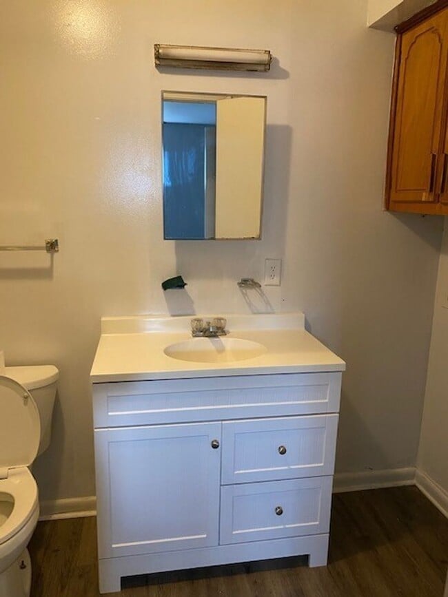 Building Photo - 1091 Green Tee Rd